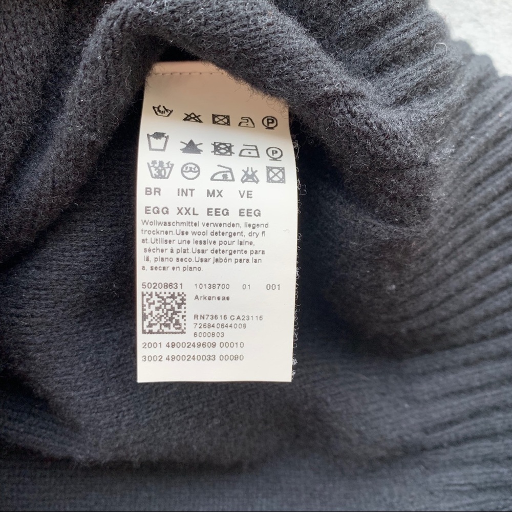 BOSS 1/4 zip up wool sweater - Picture 3 of 5
